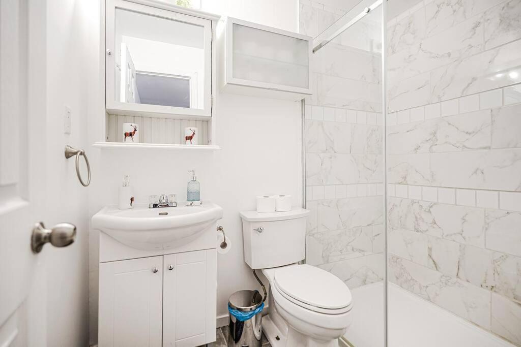 Charmant Appartement De 2 Chambres A Griffintown Montréal Exteriör bild